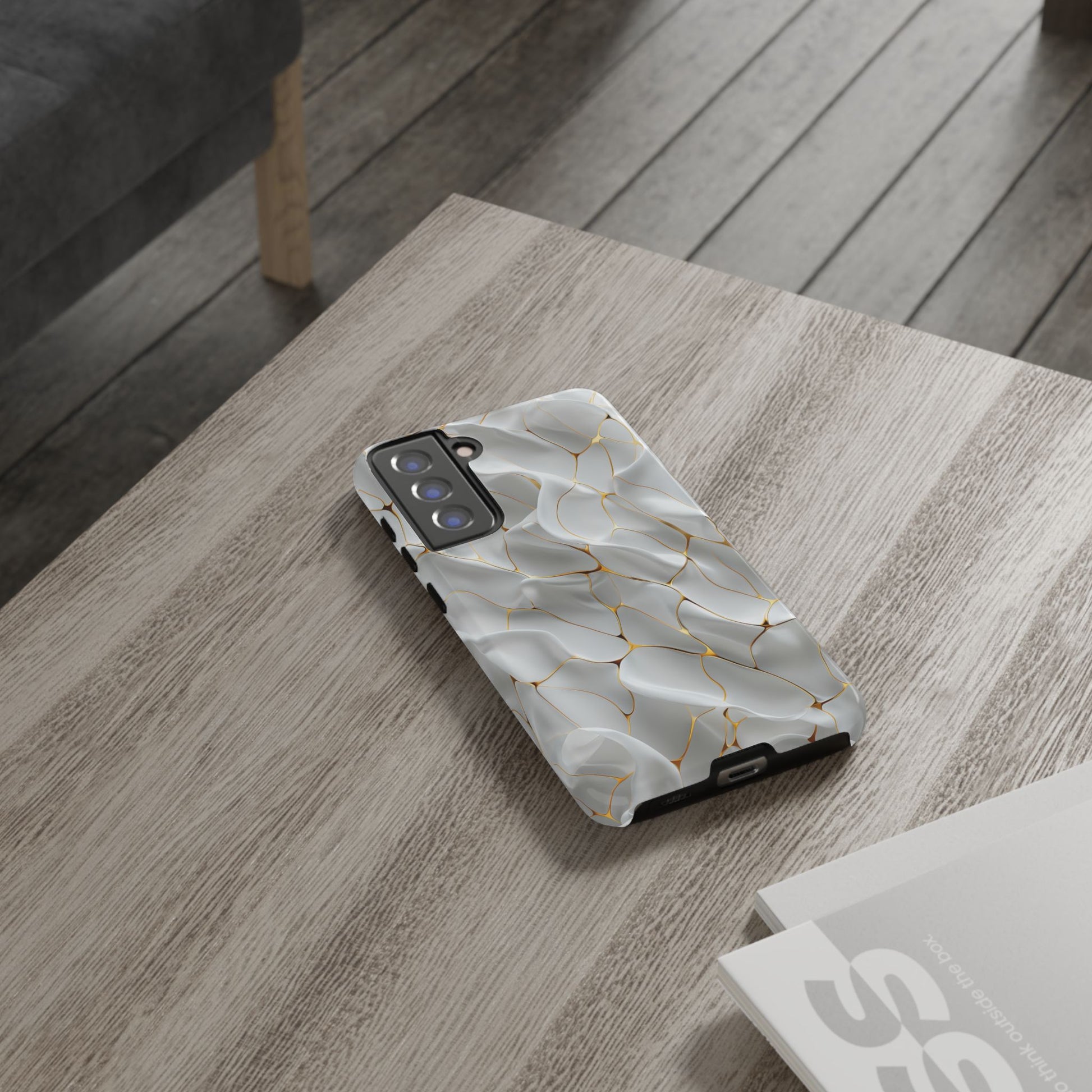 Elegant Phone Case with Golden Accents, Protective Mobile Cover, Stylish Tech Accessory, Perfect Gift for Any Occasion