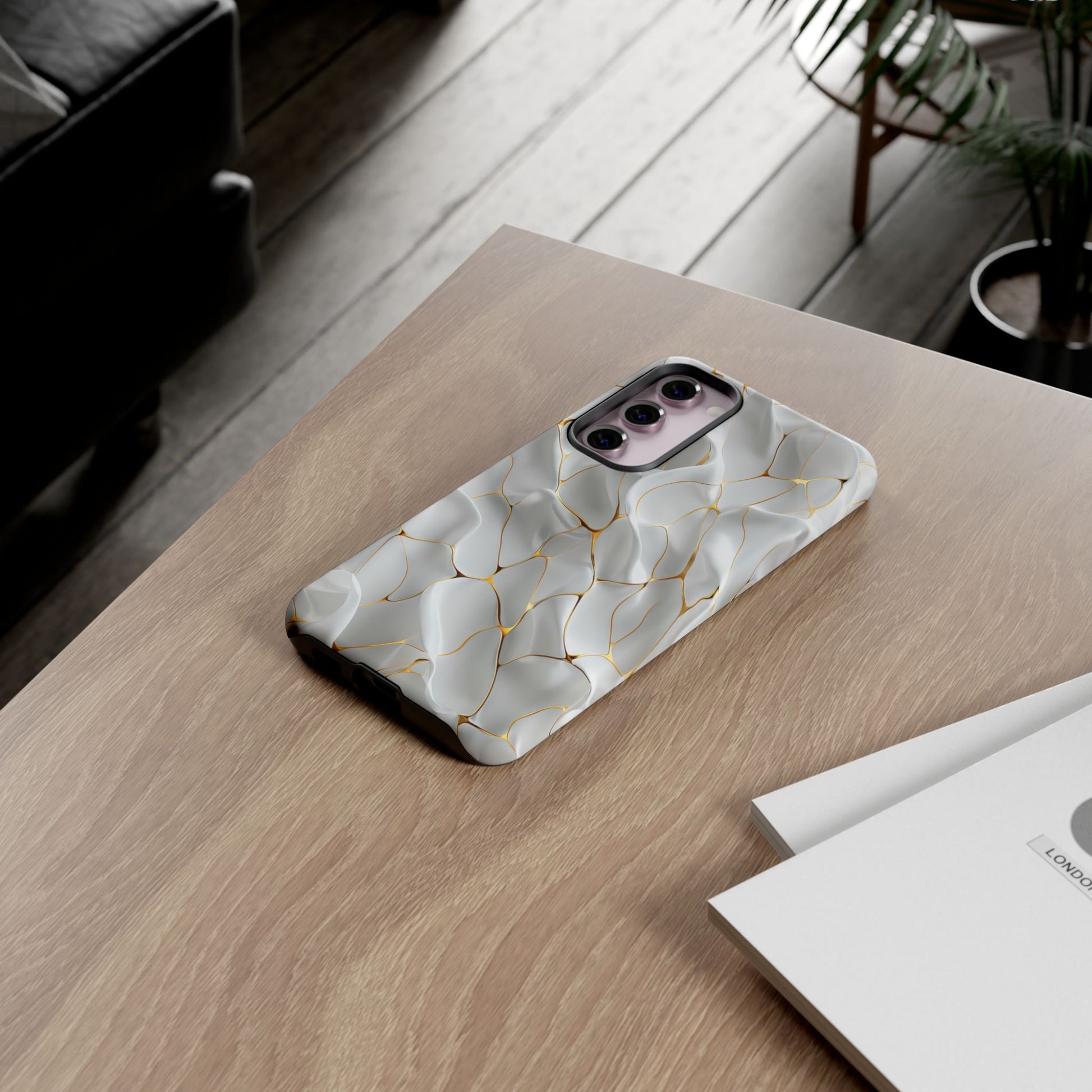Elegant Phone Case with Golden Accents, Protective Mobile Cover, Stylish Tech Accessory, Perfect Gift for Any Occasion