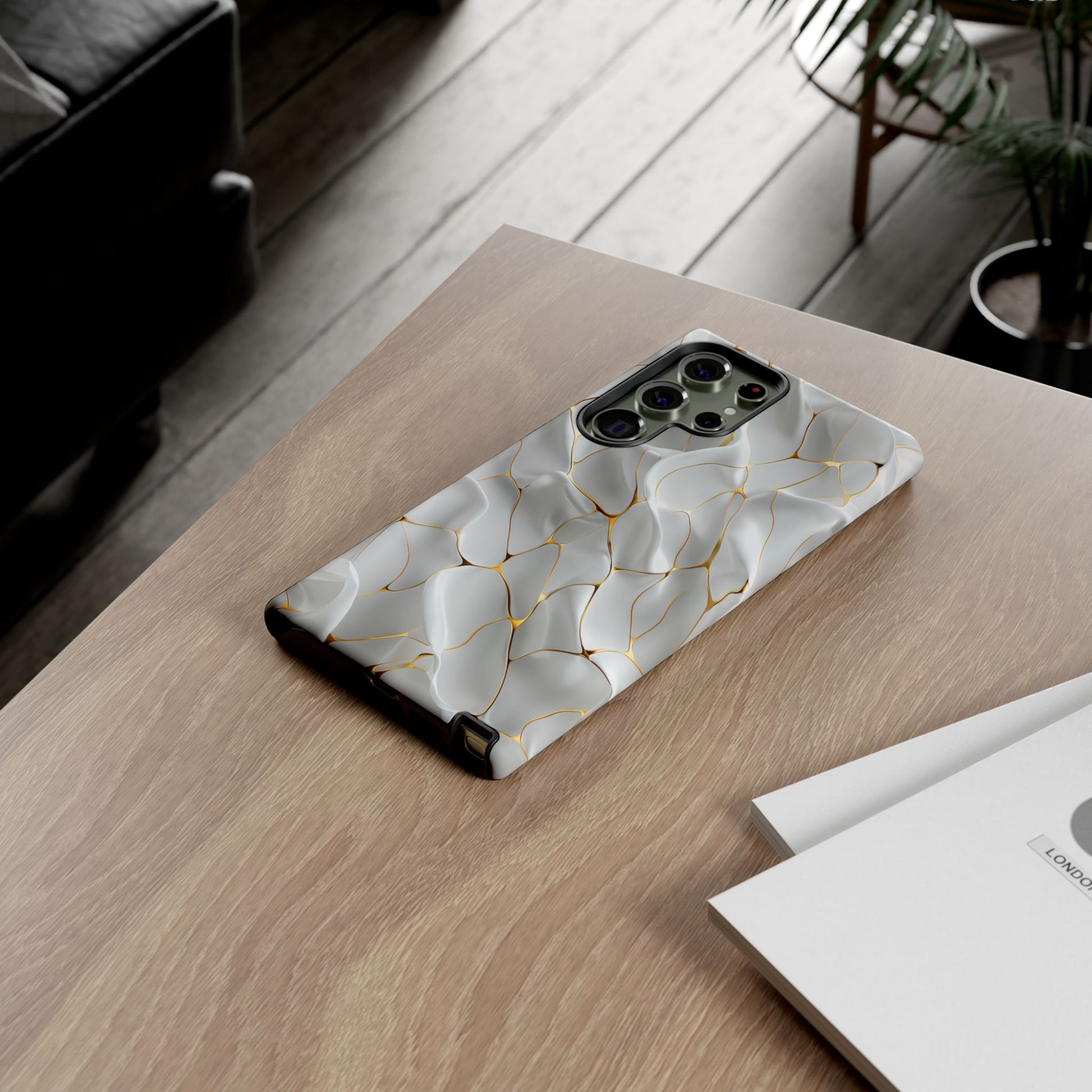 Elegant Phone Case with Golden Accents, Protective Mobile Cover, Stylish Tech Accessory, Perfect Gift for Any Occasion